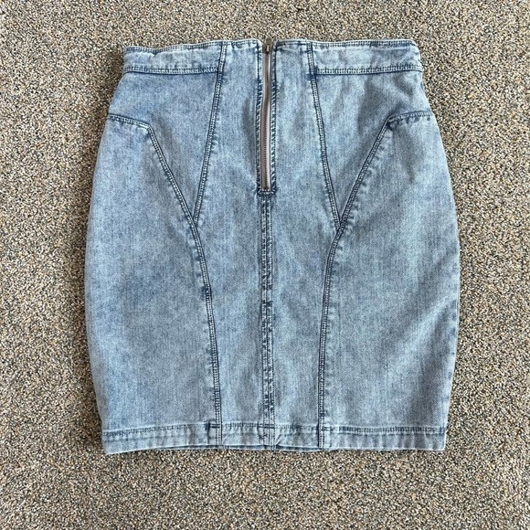 SILENCE + Noise Denim Mini Pencil Skirt Acid Wash Bodycon Stretch Women's 10 - Picture 2 of 3